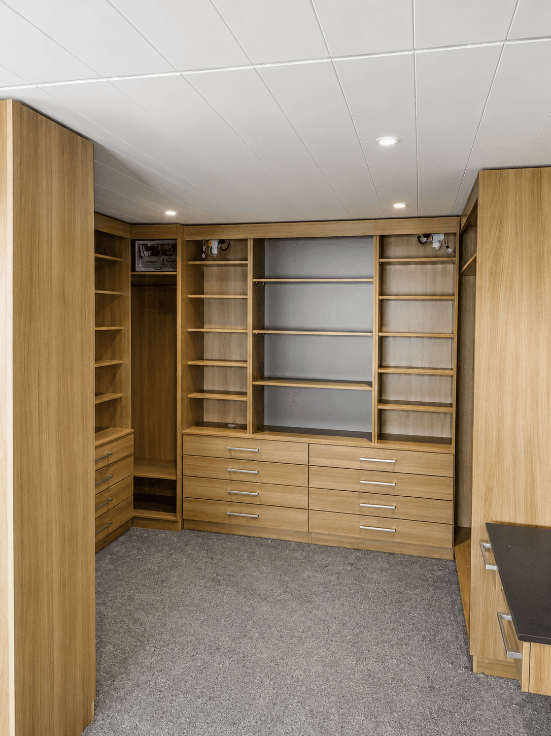 Closet 1